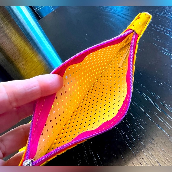 Ipsy Glambag in Yellow Mesh & Pink Accents, NEW Never Used - Picture 5 of 5